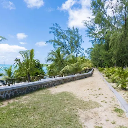 Cosy Private Bungalow Pool 5 Mins To Beach